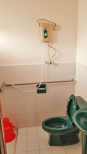 Bathroom, White Beach Guest House, Puerto Galera