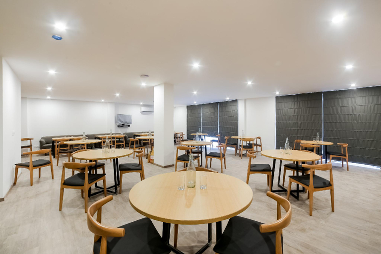 Food & Drinks 4, Townhouse Artemis Hospital Near Unitech Cyber Park, Gurgaon