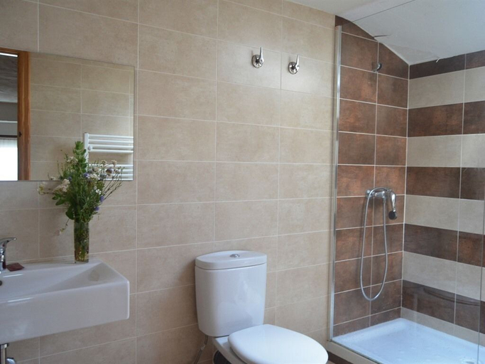 Bathroom 5, El Refugio de Gredos - Hostel, Ávila