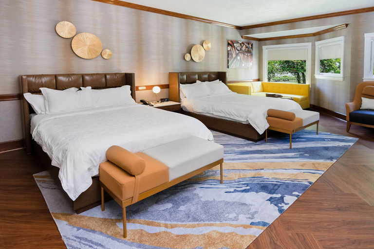 Bedroom 4, Chateau Merrimack Resort & Spa, Middlesex