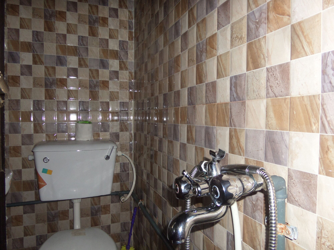 Bathroom 3, Ikeja Transit Hotel Iyala, Eti-Osa