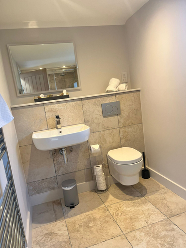 Bathroom 4, The Three Horseshoes Warham, Norfolk