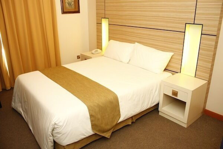 Bedroom 3, Grand Medallion Hotel, Kuching