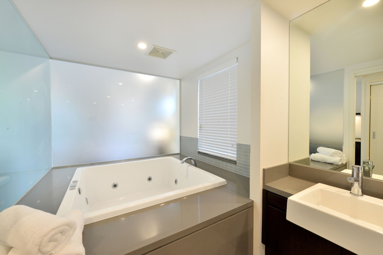 Bathroom 4, Seascape Holidays at Seascape Temple, Douglas