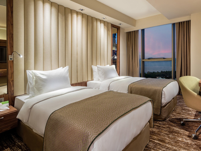 Bedroom 3, Holiday Inn ANTALYA - LARA by IHG, Antalya