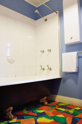 Bathroom 4, Apartments Downtown, Burnie - Pt A