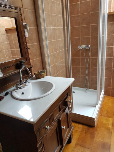 Bathroom 4, Casas Viduedo, Asturias