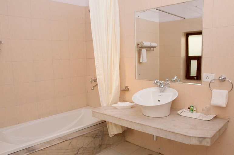 Bathroom 4, Singrauli Place Heritage Hotel, Singrauli