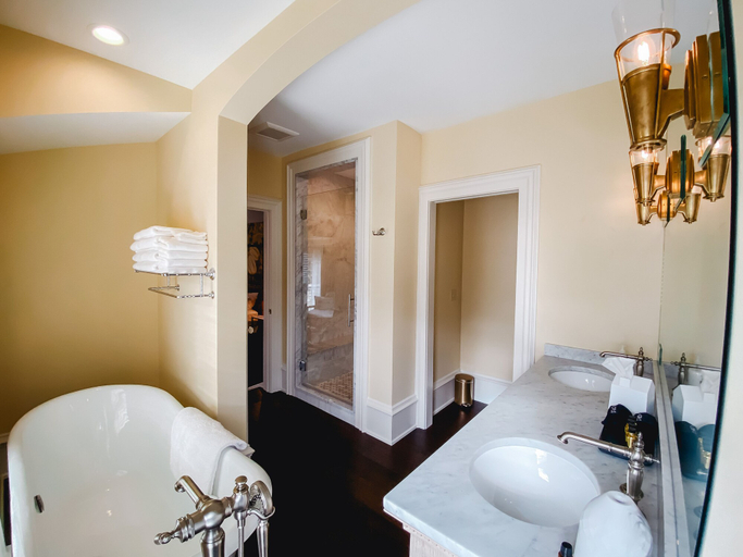 Bathroom 3, The Lilley Mansion Bed & Breakfast, Ottawa