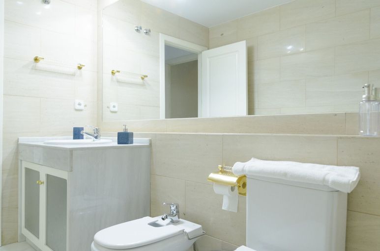 Bathroom, Espectacular Duplex Altos de Santa Ana, Córdoba