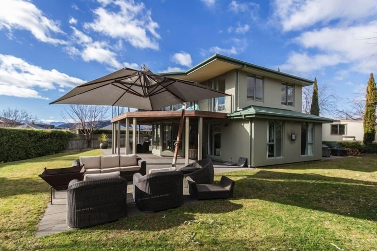 Others 4, Ultimate Escapes, Queenstown-Lakes