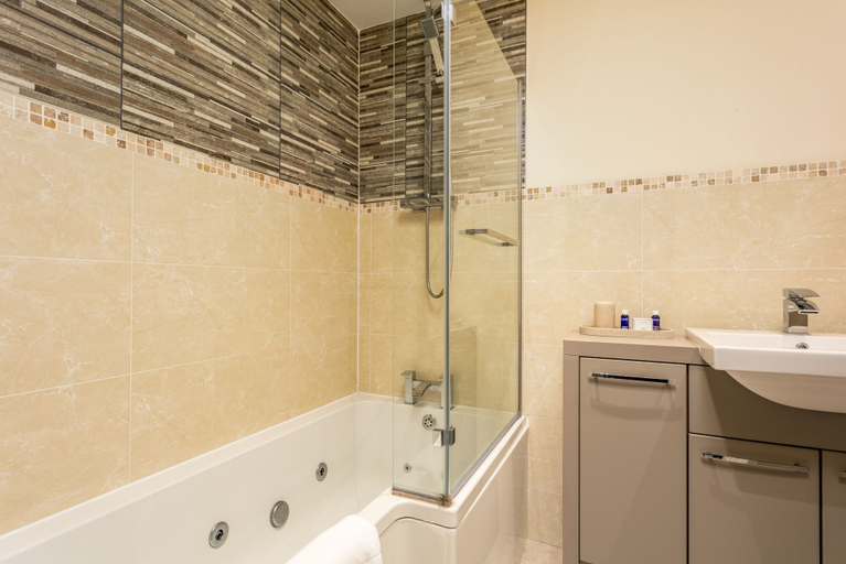 Bathroom 3, The Lucas - Donnini Apartments, South Ayrshire