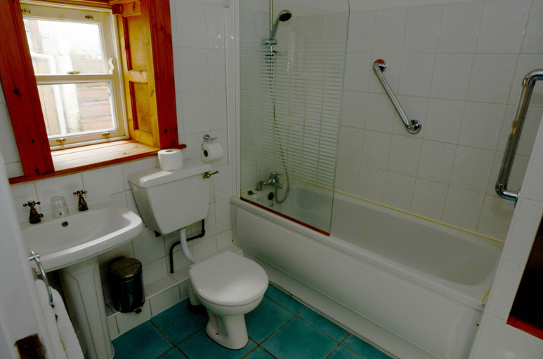 Bathroom, The Helm Sea View House