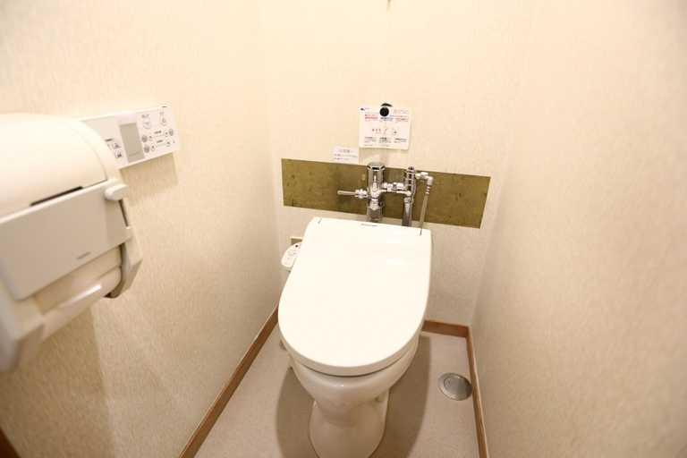 Bathroom 5, Yorozuya, Yamanouchi