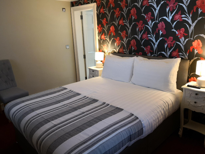 Bedroom 3, The Commercial Bar & Hotel, Cheshire West and Chester