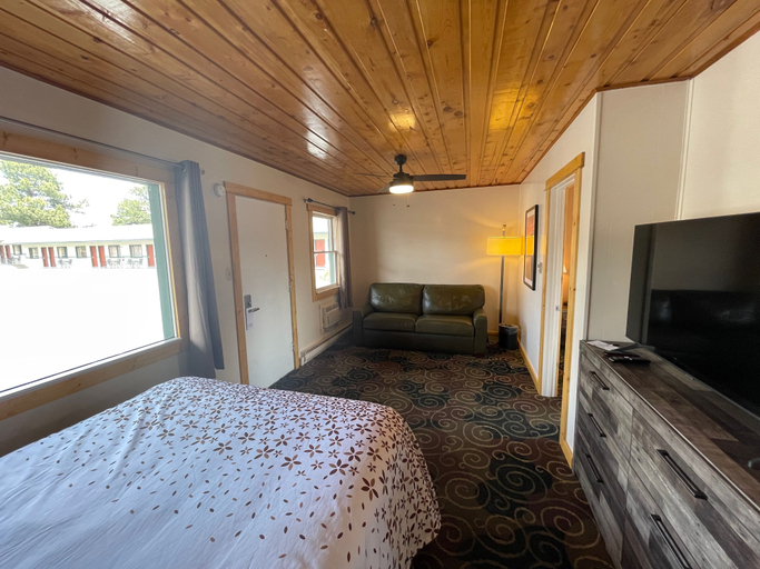 Bedroom 2, Estes Mountain Inn, Larimer