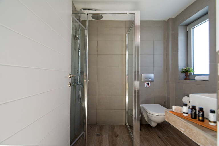 Bathroom 5, Lidea Hotel, Attica