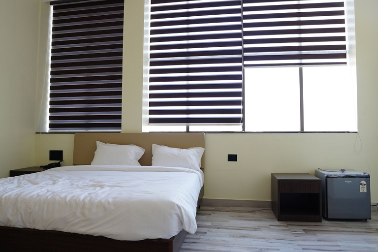 Bedroom 2, Hotel Radhe Inn, Yavatmal