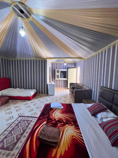 Bedroom 4, Hasan Zawaideh Camp, Quaira