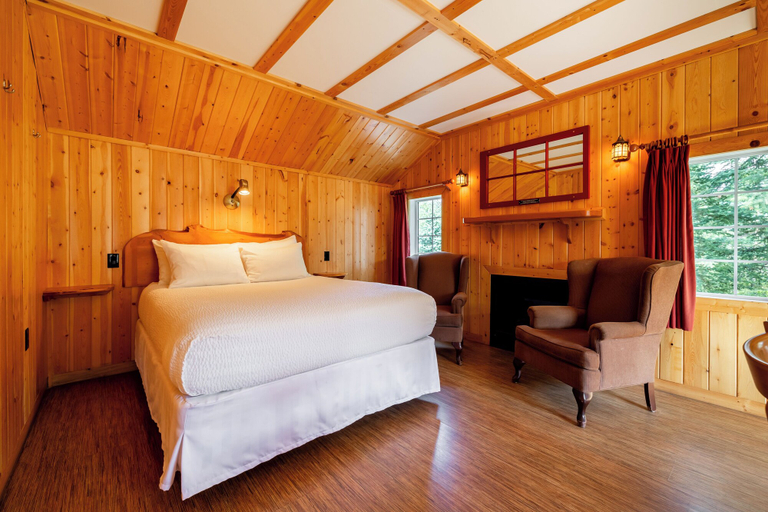Bedroom 2, Pine Bungalows, Division No. 15
