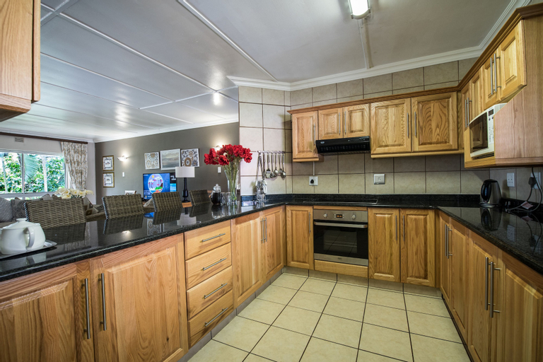 Dining Room 9