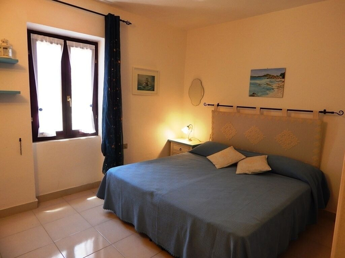 Bedroom 4, Casa Delfino, Nuoro