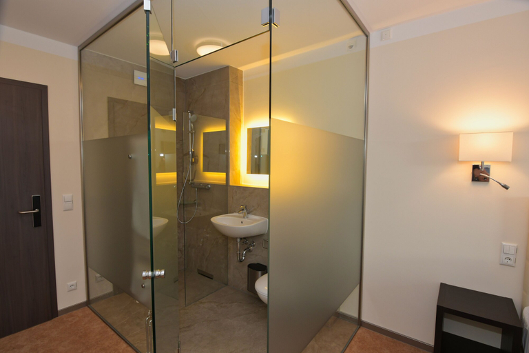 Bathroom 5, Hotel am Kurpark, Vorpommern-Greifswald