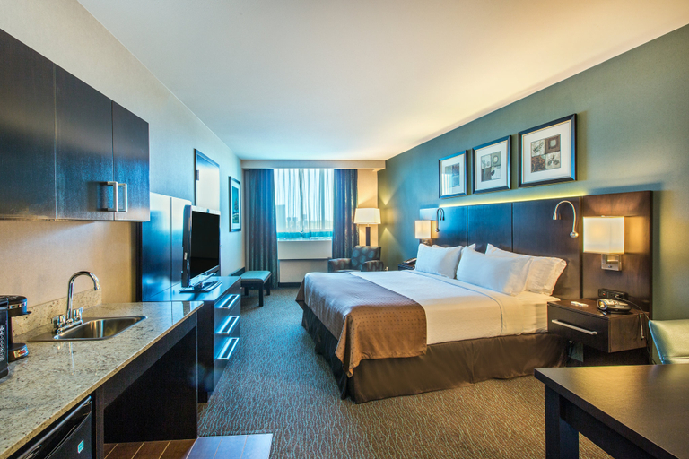 Bedroom 3, Holiday Inn SASKATOON DOWNTOWN by IHG, Division No. 11