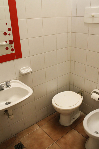 Bathroom 4, Casi Guemes Hotel, Capital