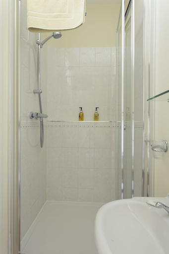 Bathroom 4, Church Farm B&B, Shropshire