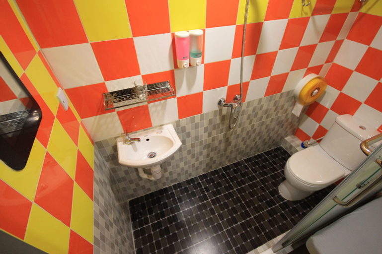 Bedroom 3, Timehouse Hong Kong Hostel Group, Hong Kong Island