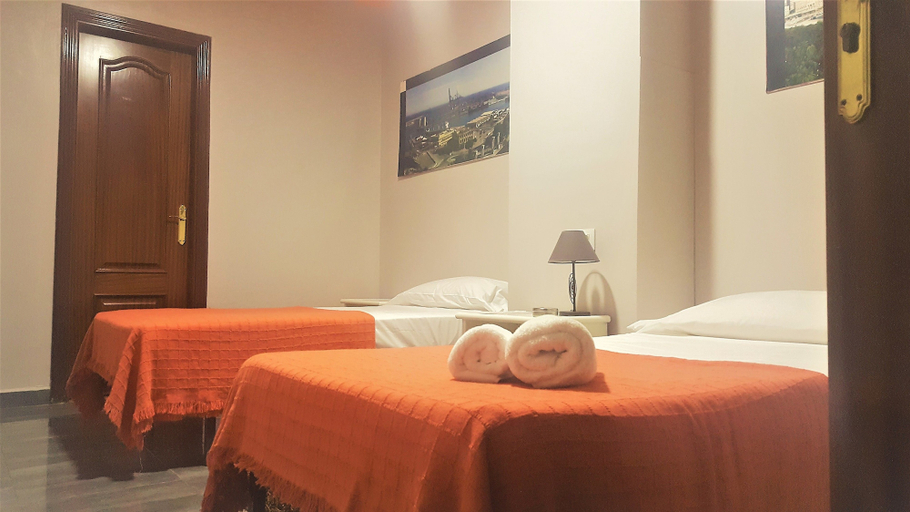 Bedroom 4, Hostal Ciudad Jardin, Málaga