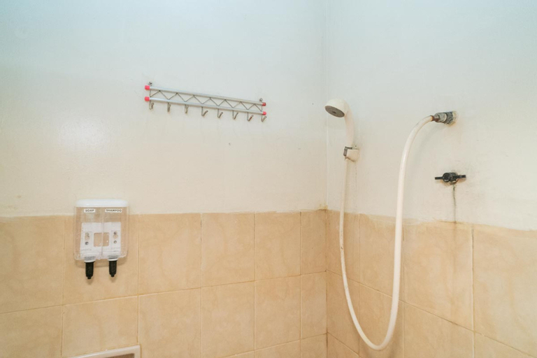 Bathroom 4