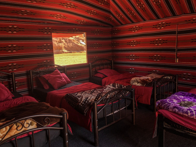 Bedroom 2, Desert Bird Camp, Quaira