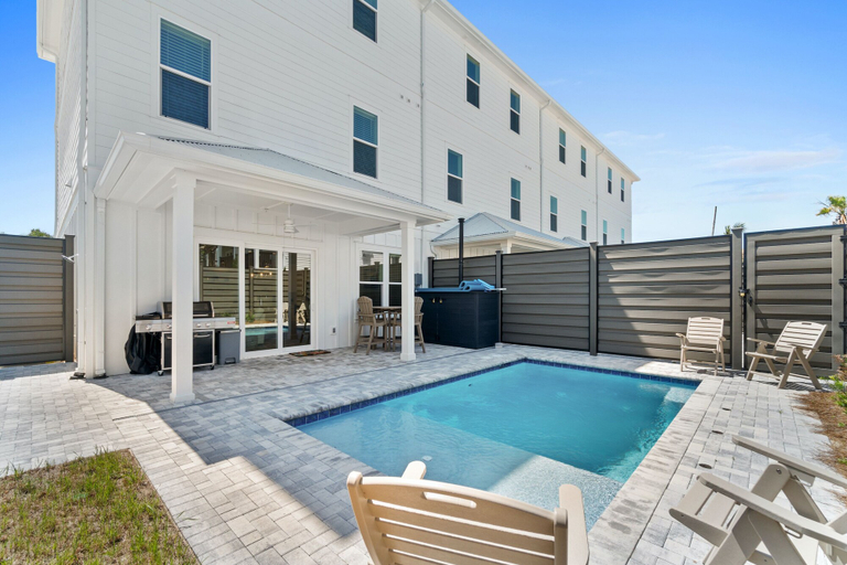 Sport & Beauty 4, Beach House - Elevated Escape by PHG, Bay