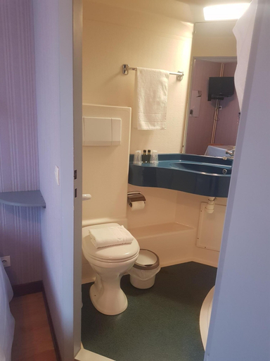 Bathroom 5, Hotel des Cevennes, Ardèche