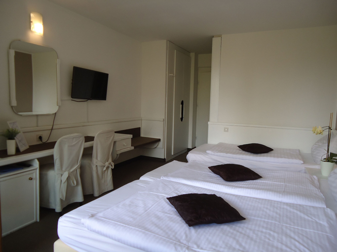 Bedroom 3, Hotel Ribno, Bled