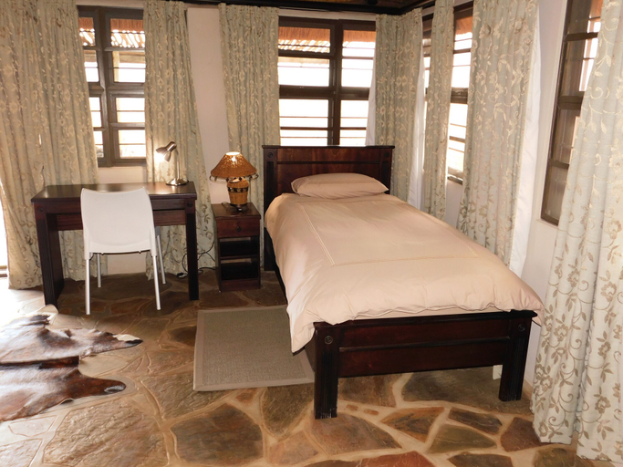 Bedroom 2, Mountain View Villa, Gibeon