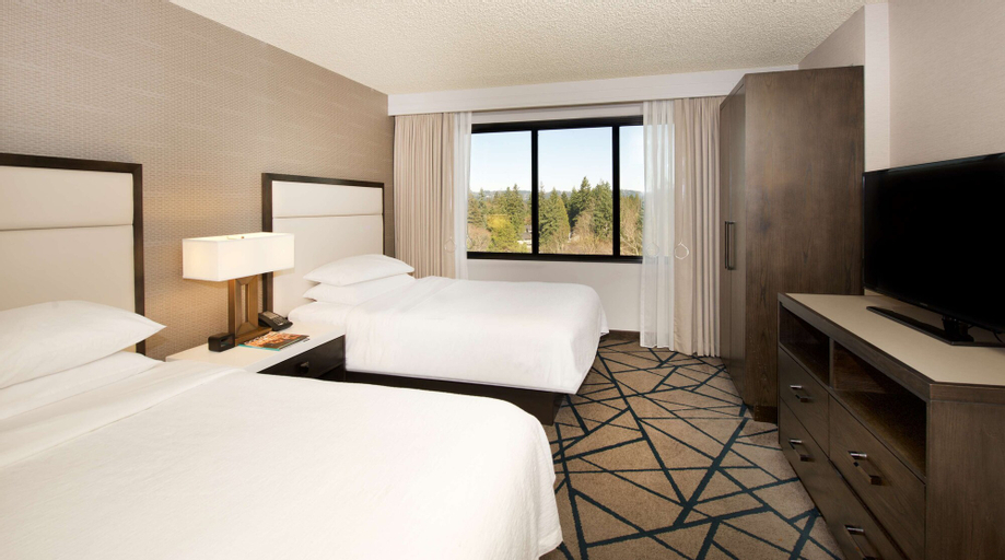 Bedroom 3, Embassy Suites by Hilton Portland Tigard, Washington