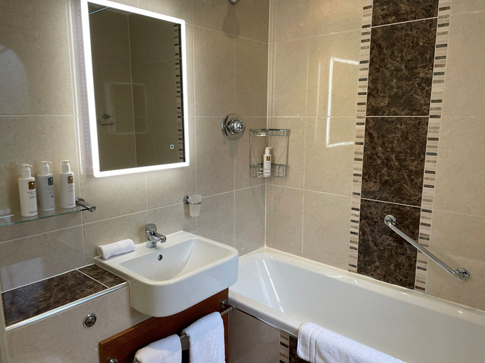 Bathroom 4, Beck Allans Guesthouse, Cumbria