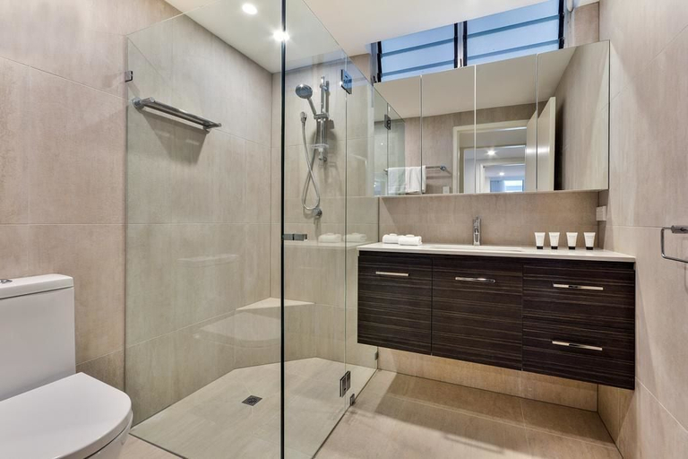 Bathroom 4, Frangipani 104, Whitsunday