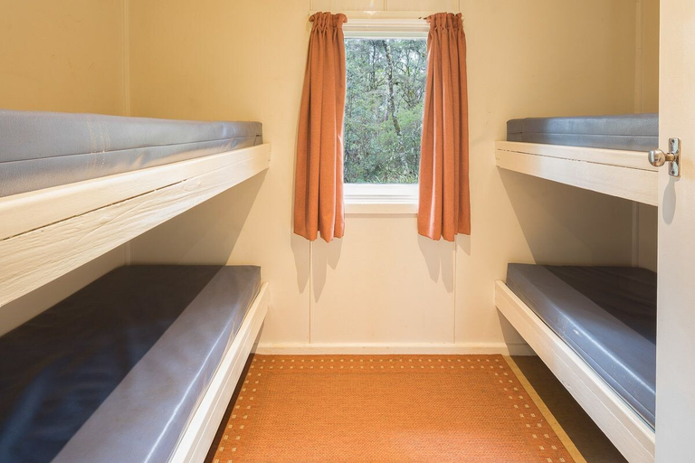 Bedroom, Toms Cabin, Kempsey