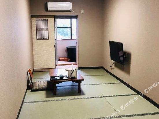 Others 1, Hotel Shiroitodai, Minami