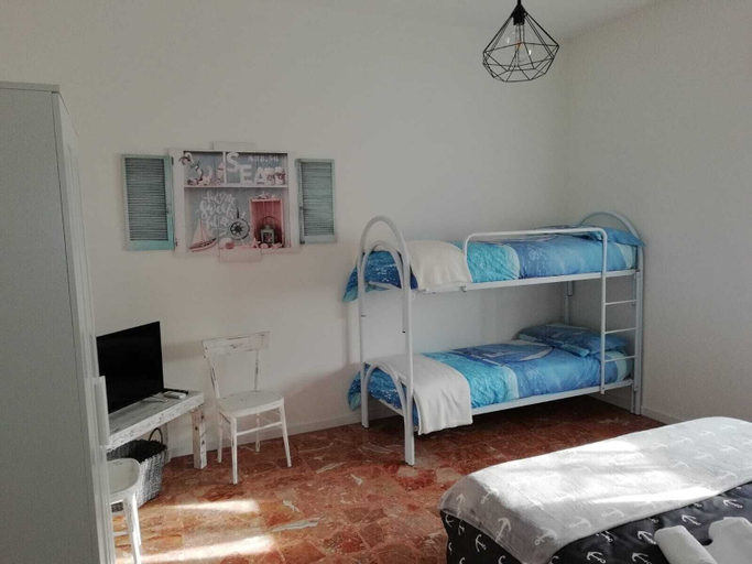 Bedroom 23