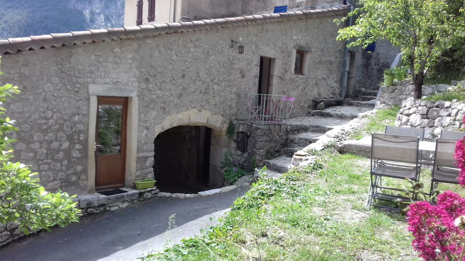 Others 5, Maison de Pascal et Virginie, Drôme