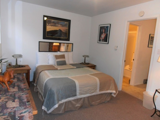 Bedroom 2, Redwood Commons, Colfax