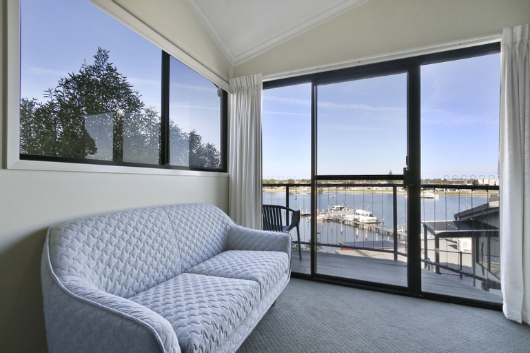 Others 4, Deja Views Studio 2, E. Gippsland - Bairnsdale