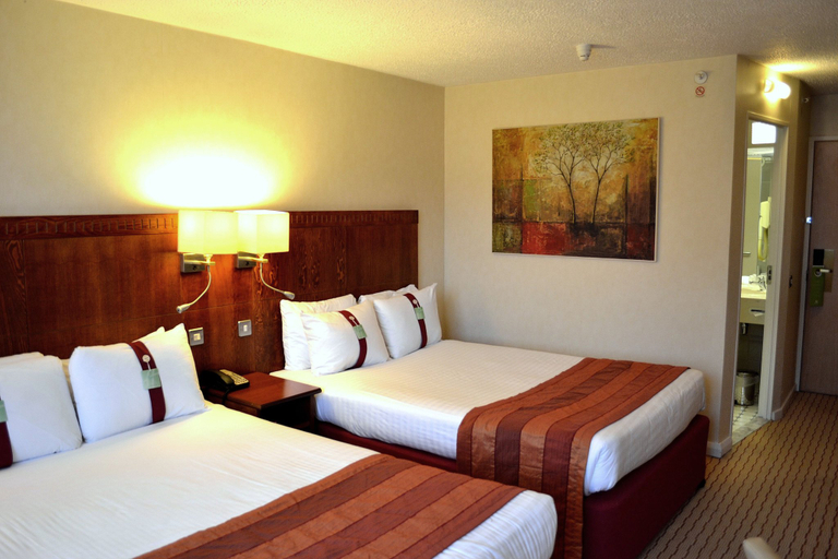 Bedroom 4, Holiday Inn NORTHAMPTON by IHG, Northamptonshire