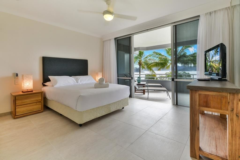 Bedroom 3, Frangipani 104, Whitsunday