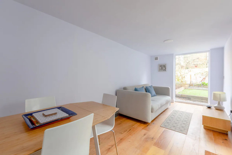 Others 5, Tranquil 1 Bedroom Flat in Peckham, London